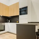 Modern Duplex 2b 2bath Historic Centre *