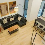 Modern Duplex 2b 2bath Historic Centre